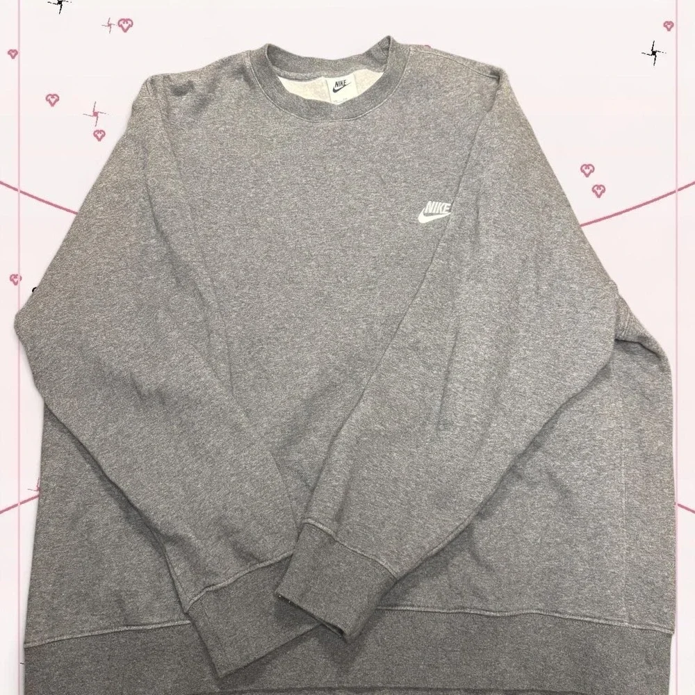 Gray Nike crewneck sweatshirt